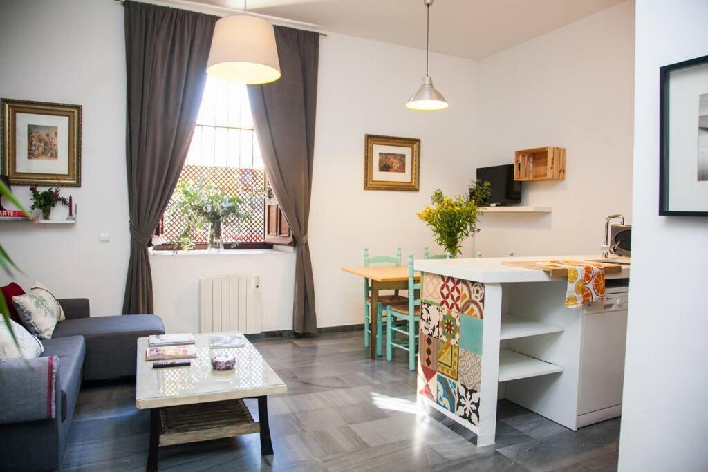 Beautiful Silent Apartment Private Parking Sewilla Zewnętrze zdjęcie